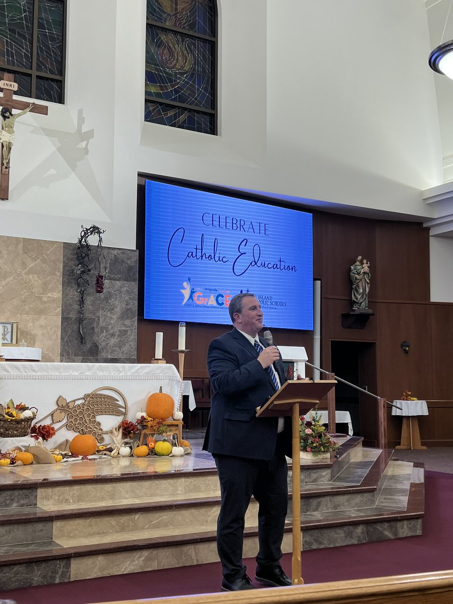tdecgood's tweet photo. A celebration of the gift of Catholic Education tonight in our @EICSCatholic Camrose community and Excited for our new high school coming 2025. Thankful to the organizers and speakers; His excellency Archbishop Smith, Stacey MacNeil, Justice Kevin Feehan, and Fr. Kris Schmidt. https://t.co/WBW0en6hhM