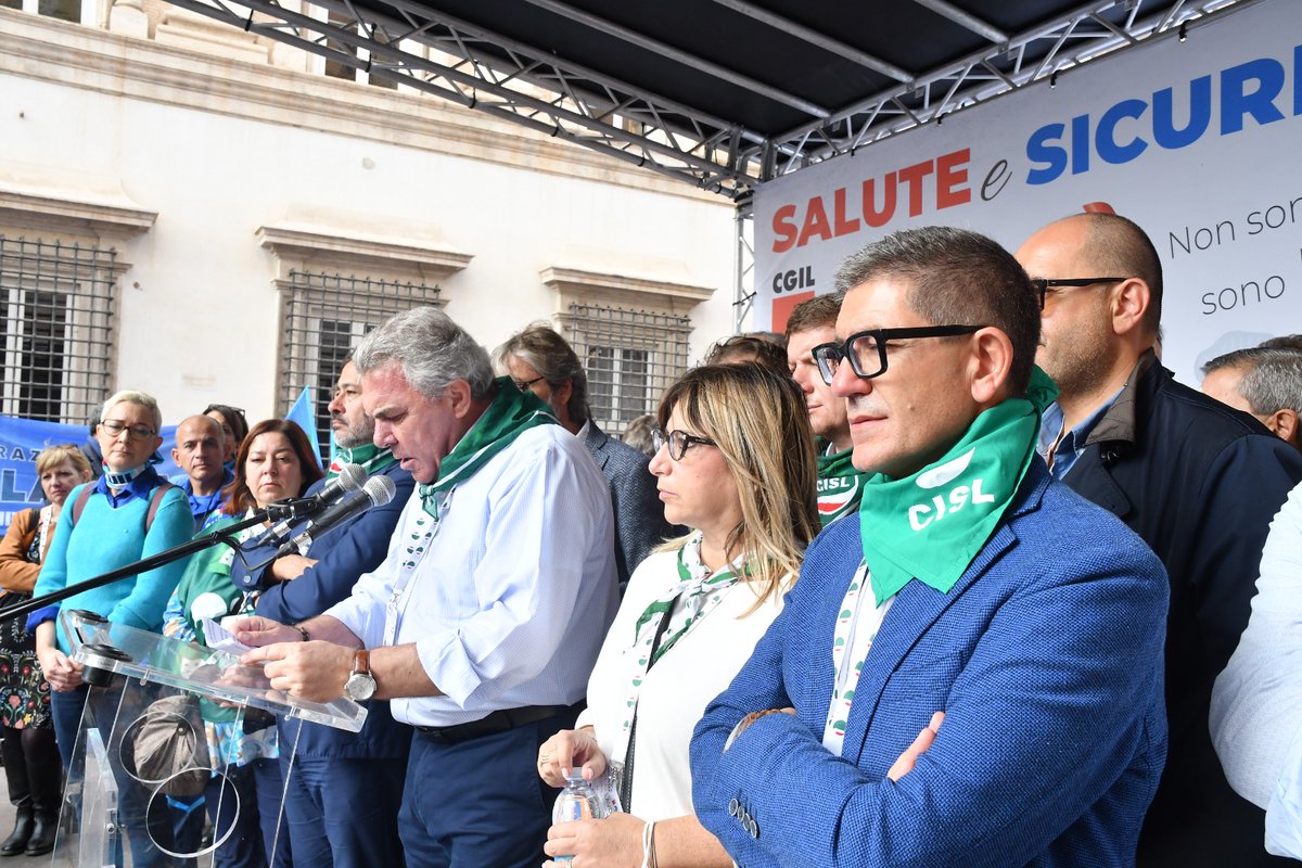 fai_cisl's tweet photo. #22ottobre #Roma 
📢 #FaiCisl alla manifestazione nazionale #CgilCislUil per la #salute la #sicurezza nei luoghi di #lavoro
#FaiPiùSicurezza #SosCaporalato #MaiPiùGhetti 
📸 👉 https://t.co/RvzmFbtkwt https://t.co/hVk6kPaj1C