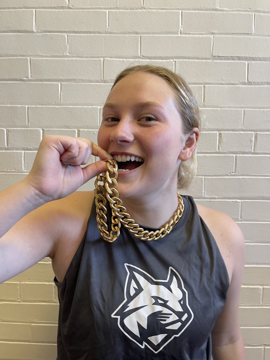 PCTWBasketball's tweet photo. Week 1 Hard Work Chain: Lexi Troup! 💪🏽 flex on em @lexitroup https://t.co/IfHkIb8pJn