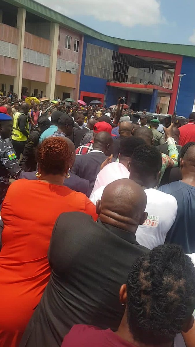 PeterObi's tweet image. Earlier today, I visited the flood-affected areas of Bayelsa. The level of damages and displacements far exceeds that of 2012.-PO