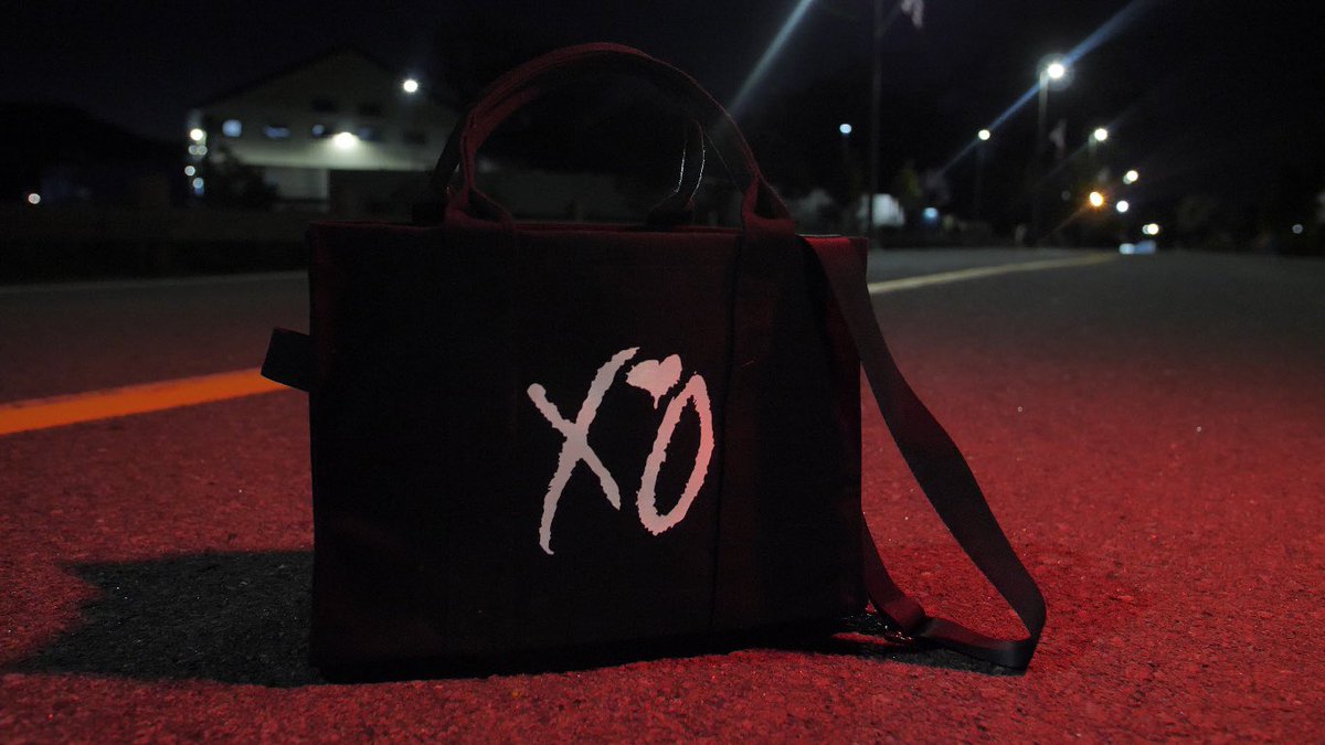 DarkLaneByK's tweet photo. Here’s it is @MementoMoriXO 🥺 I hope Abel would be proud 🙏🏼 ❌⭕️  “The Xo Tote Bag with zipper and Removable strap” 🖤🤍 https://t.co/kYNudY5SsD