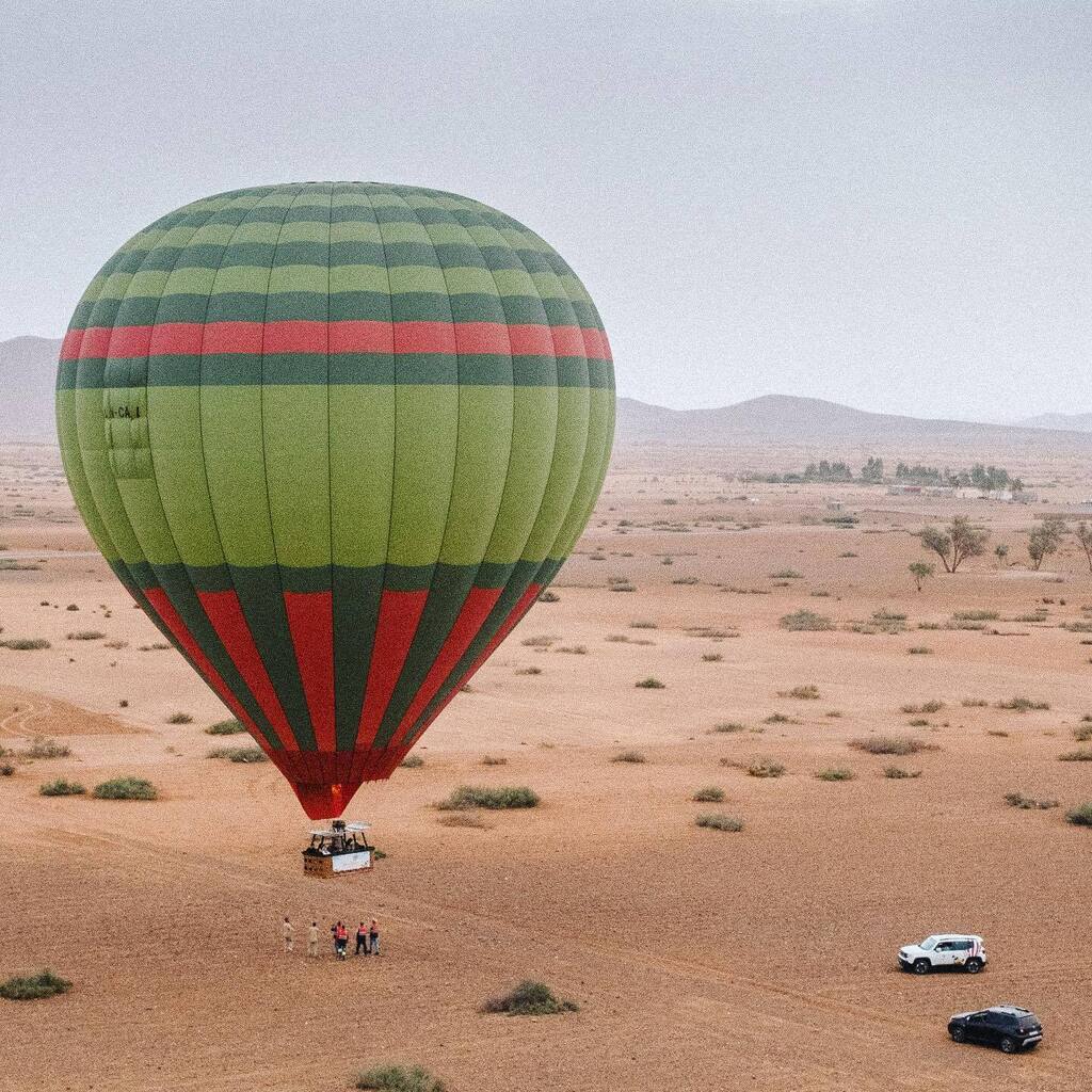 IgalNess's tweet photo. Balloons #marrakech #morocco #hotairballoons #saharadesert #travelphotography #nature #foggymorning #orangemood #desertadventures https://t.co/0EZF4xxsZf https://t.co/eZRGq3svWQ