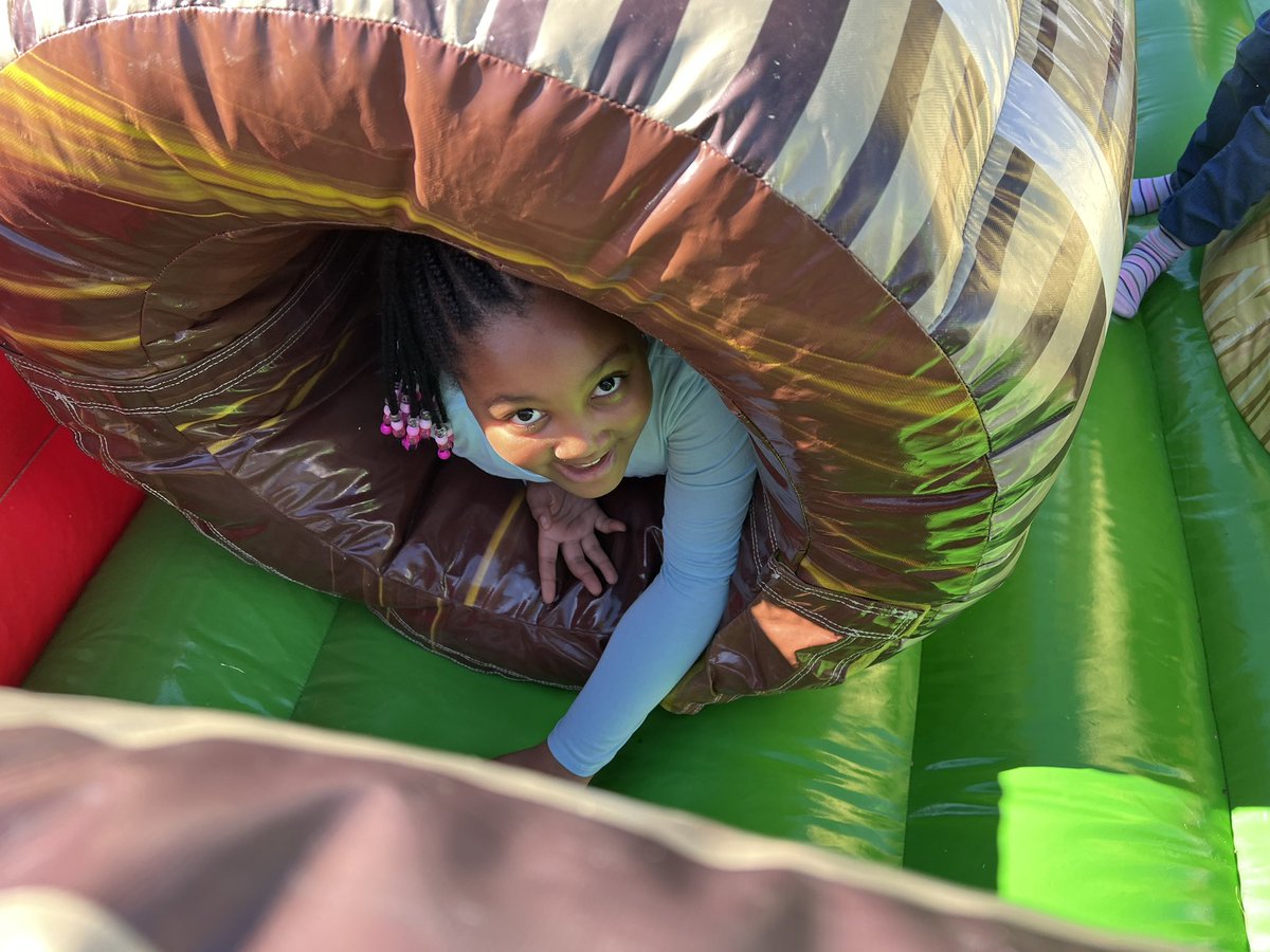 mrsramirez2002's tweet photo. Come on out to the Yates Fall Festival!! We are here until 3pm!!
#yatesmates #nnpsproud https://t.co/tXKZkCFGBn