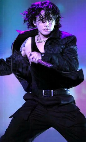 Estou na igreja eu juro 
Sou um anjo puro