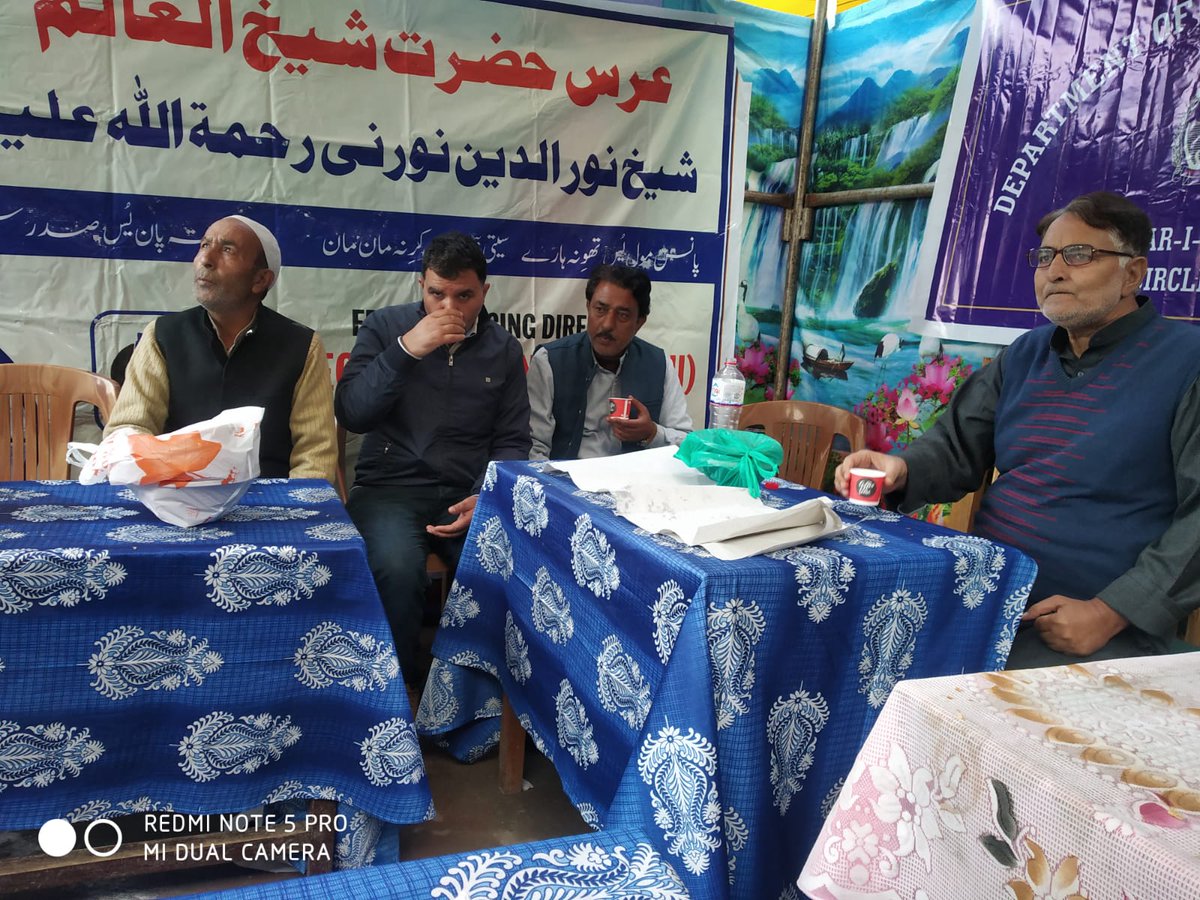 FCSCABUDGAM's tweet photo. Some glimpses of the Food Stall established today at Holy Shrine Charishareef on the directions of worthy @DC_Budgam where devotees were served free food &amp; tea. AD FCS&amp;CA Budgam Mr. Iftikhar Ahmad Khan himself supervised the arrangements. 
@dicbudgam 
@OfficeOfLGJandK
@diprjk https://t.co/j5UD1UIOfR