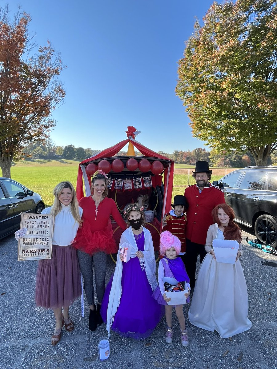 RMDolphins's tweet photo. They don’t make days much better than this… terrific weather, creative trunks, huge crowds, and above all, a tremendous PTO at the heart of it all! Thank you to everyone who came out today! #WestShoreProud #RedMillReady #trunkortreat #fallfunfest https://t.co/fSOl71zXn0