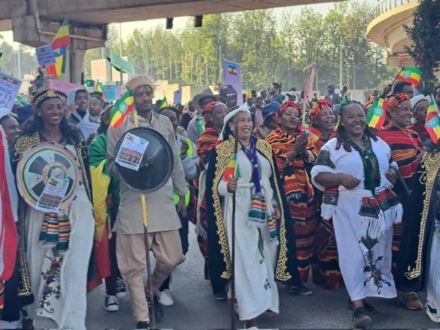 DerejeZeBE's tweet photo. If the USA &amp; the EU are with the people of Ethiopia, I say they should heed them now &amp; shout loud hear! hear!.

🇪🇹ns can't be in constant war &amp; poverty, as collateral damges of geo-political battles of the powers. 

Ppl through 🇪🇹 call for #DisarmTPF &amp; say #NoMore to a proxy war. https://t.co/MebWOAN3F8