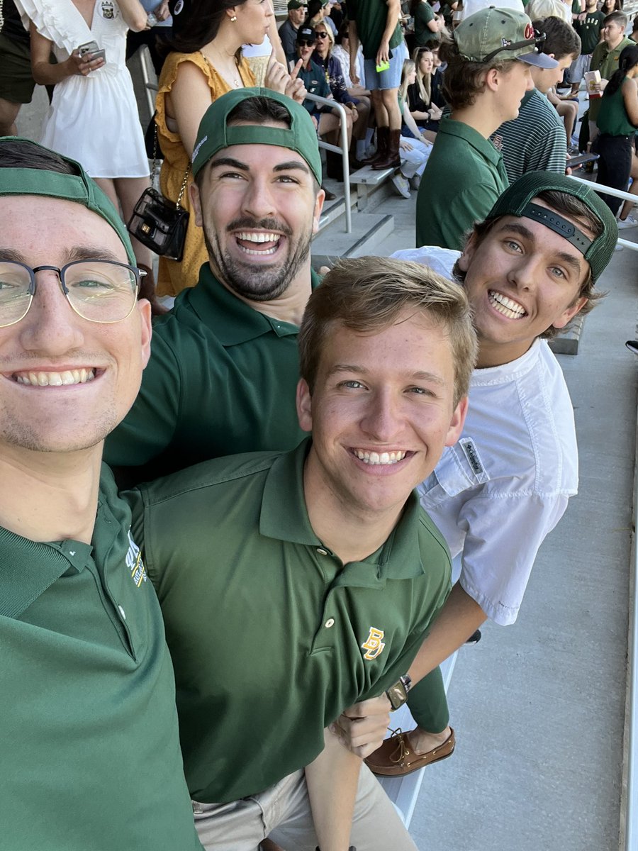 cgoodrum63's tweet photo. Got to watch the first place float in the parade this morning and now watch the bears take on Kansas at Mclane! #sicem https://t.co/0A73K0QBZV