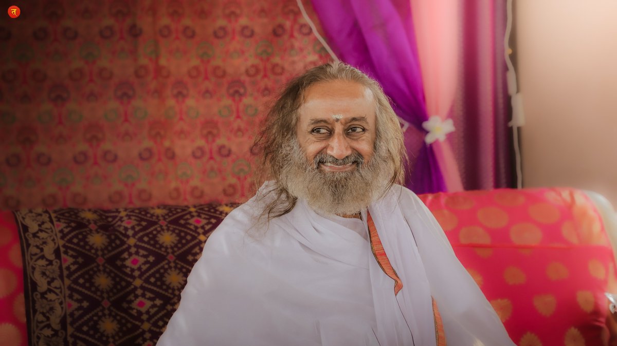 We_Tattvamasi's tweet photo. 𝐆𝐥𝐢𝐦𝐩𝐬𝐞𝐬 𝐨𝐟 𝐆𝐮𝐫𝐮𝐝𝐞𝐯 𝐚𝐭 𝐆𝐮𝐣𝐚𝐫𝐚𝐭 𝐚𝐬𝐡𝐫𝐚𝐦 𝐭𝐨𝐮𝐫 𝟐𝟎𝟐𝟐
#gurudevtour2022
#gujaratashram
@SriSri
#Gurudev #SriSriRavishankar #Artofliving #ArtbyTattvamasi #Love #MasterofLove
1/2 https://t.co/3Jw3B153oD