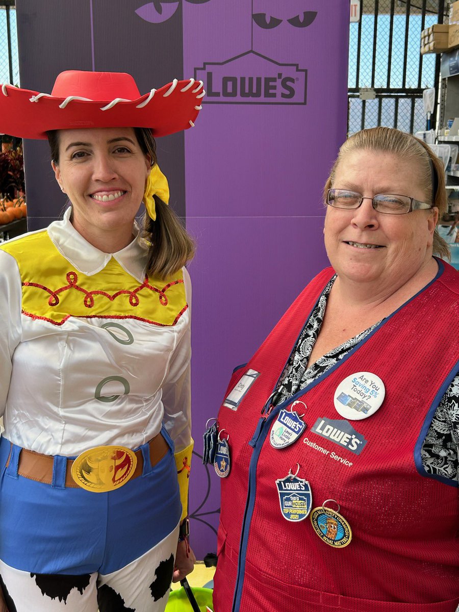 Lowes 517 - Charlottesville, VA Trick or Treat🐈‍⬛🧹🦇🎃👻 from 11am - 1pm @TwittySherika <a href="/xen_arely/">xenia</a> <a href="/nmcmillan1/">Nathan McMillan</a> @bharrington517