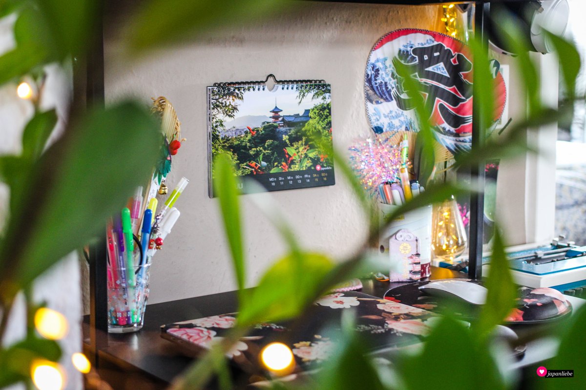 japanliebe's tweet photo. Zu meinem Blog gibt es bereits das 4. Jahr in Folge auch einen Wochenkalender für zu Hause.

53 x Japan. Jede Woche schreibe ich einen Artikel mit Hintergrundwissen zum Bild.

Noch bis morgen könnt ihr zum Sonderpreis vorbestellen: https://t.co/TFAUpbXl3B https://t.co/99dfwWTWTG