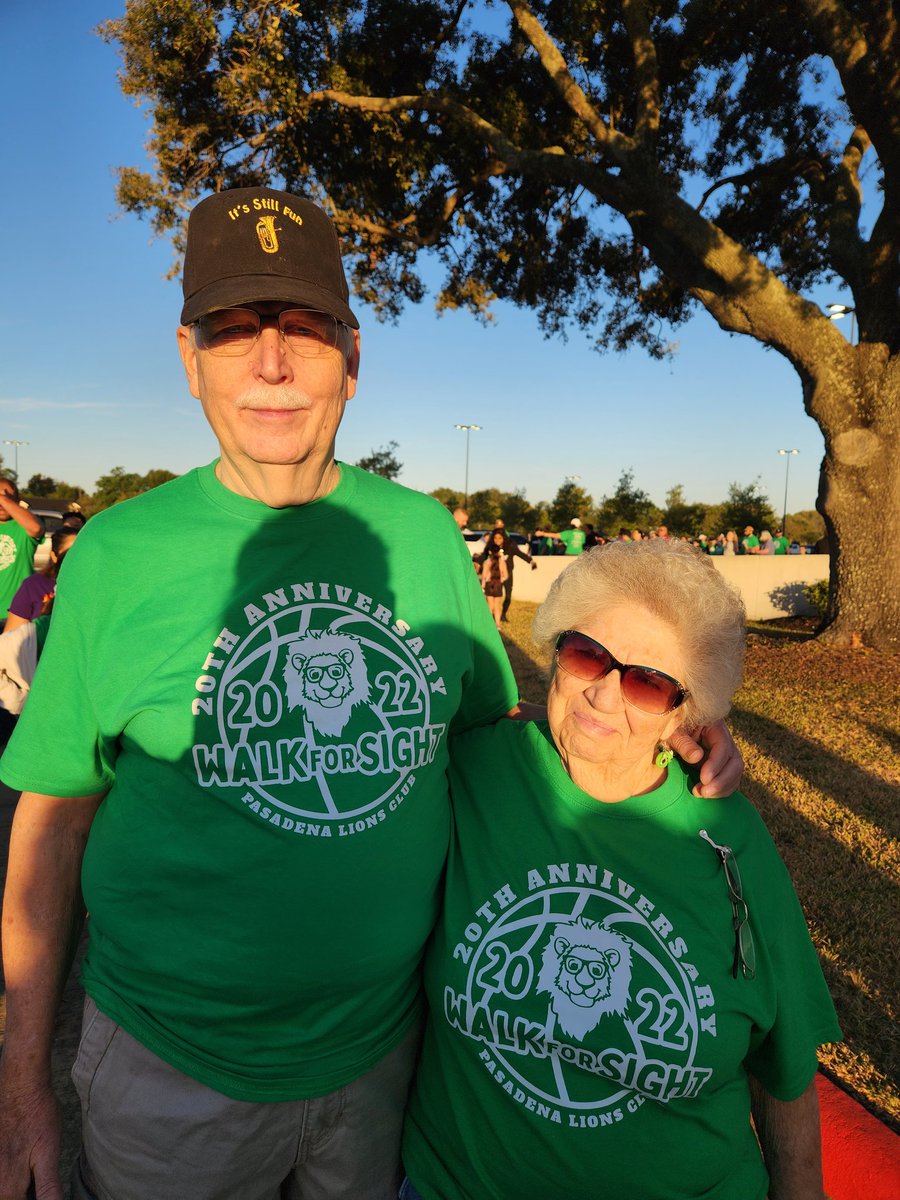 suzteaches98's tweet photo. Walk for sight this morning at Veterans Memorial Stadium. Walking with the fam bam early this morning. I ran into @Luz46452310 and hubby while walking great to see a fellow #genoaowl. Thankful for the cool weather. @PasadenaISD_TX #walkforsight https://t.co/wffdTtPmWc
