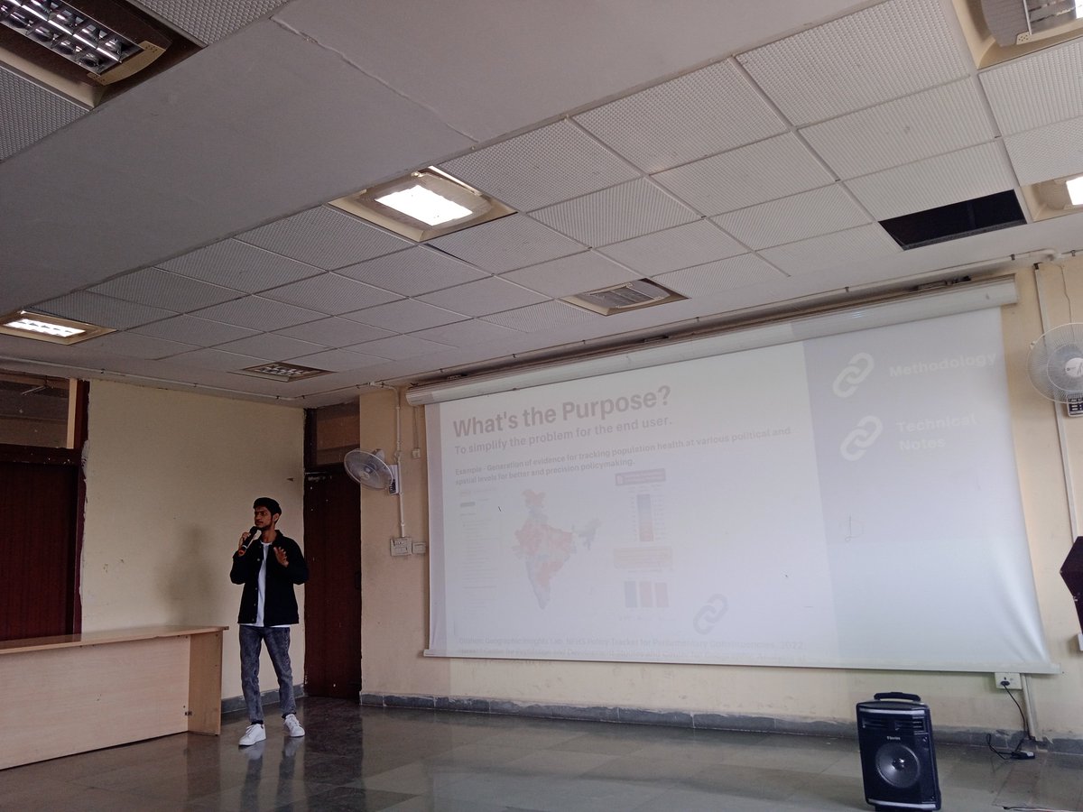 gdsc_srcasw's tweet image. Thanks to all for marking their presence and making the session &quot;Dive into the world of Artificial Intelligence and Machine Learning&quot; a great one!🎉

#gdscsrcasw #googledevelopers #googleleads #gdscleads #googleindia #googledevs #googledeveloperstudentclubs #aiml #research