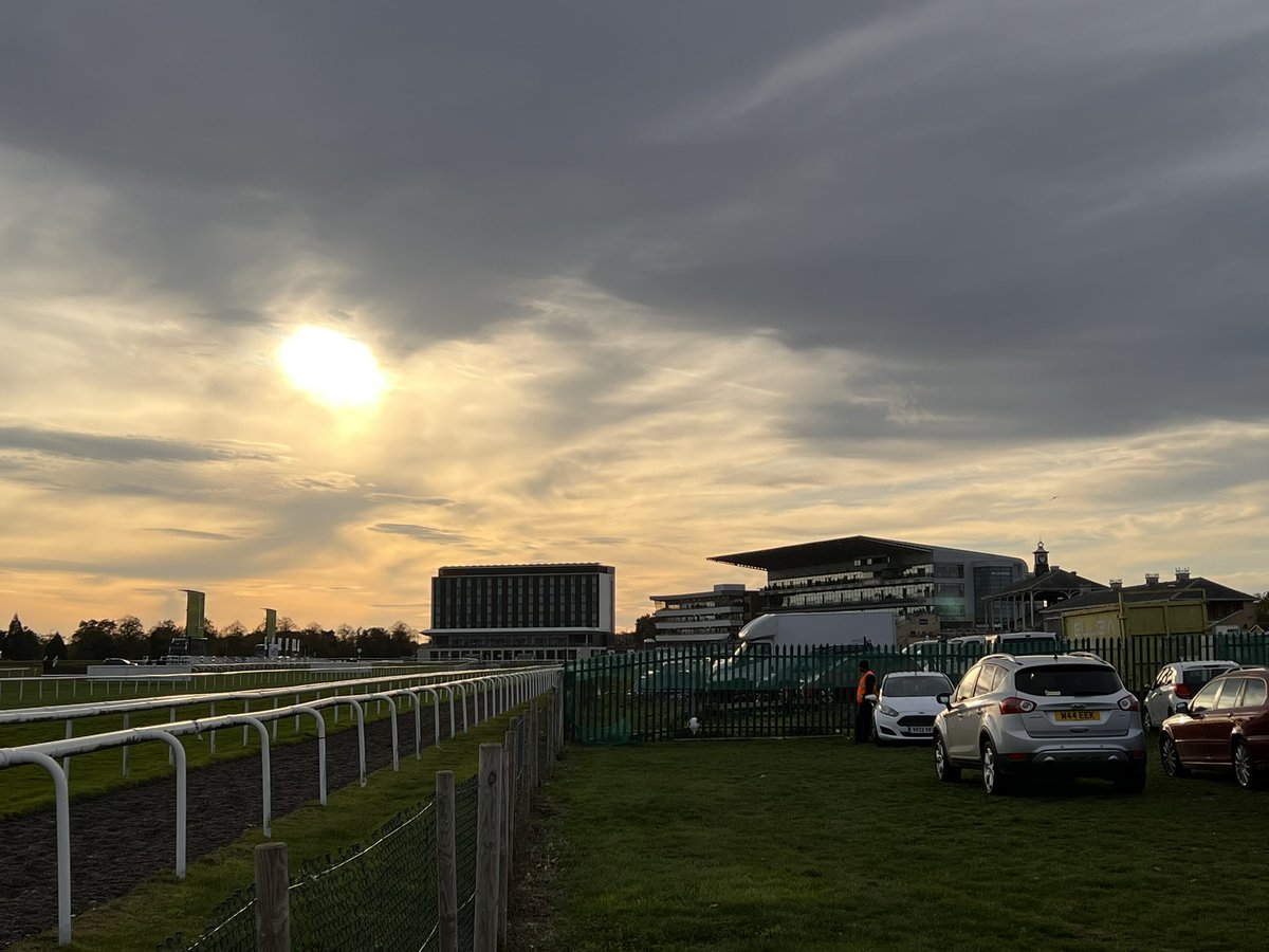 BozBoston's tweet photo. Great day at the races one more race to go the 4.45 very open I’ve gone for Danny Tudhope for @MprUpdates #Coldstare https://t.co/Vq7kiIMQh4