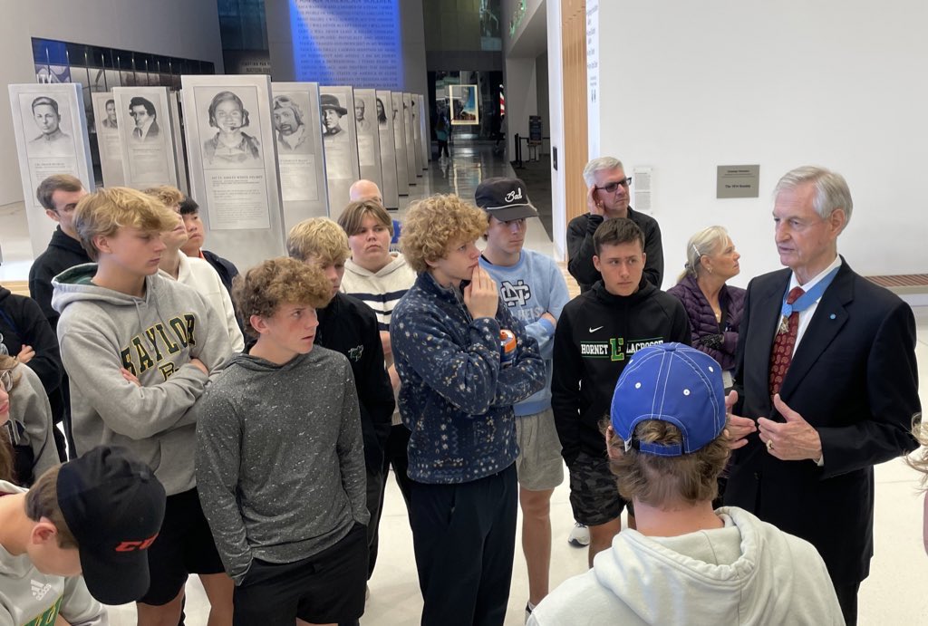 ErikAndersonMN's tweet photo. The best part of student travel is unplanned encounters. Our students just had the chance to meet (Ret) Lt. Gen Bob Foley, Congressional Medal of Honor winner for his service in Vietnam. He spoke to us about service and how leaders need to listen! #ehsgov @WorldStrides #GoArmy https://t.co/YzDFNFGhGd