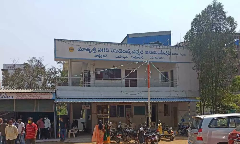 AdvEnnamsetty's tweet photo. Illegal structures in Miyapur Public Park finally dismantled after High Court suggests prosecution of @GHMCOnline officials. Kudos to @vinay_vangala for his persistent effort.
#Environment 
@DonitaJose @CoreenaSuares2 @TOIIndiaNews @ndtv https://t.co/SzgkrwnXbz