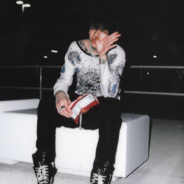 ⠀⠀ yuu  nishinoya   ( 22 ) 
⠀⠀ modelo lic. cantante
⠀⠀ new    to    #hqrp
⠀