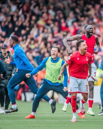 Thanks to the fans for their support and this wonderful atmosphere, well done lads 💪🏼🤩🏡🌳🔴 #GLB2 #NFFC