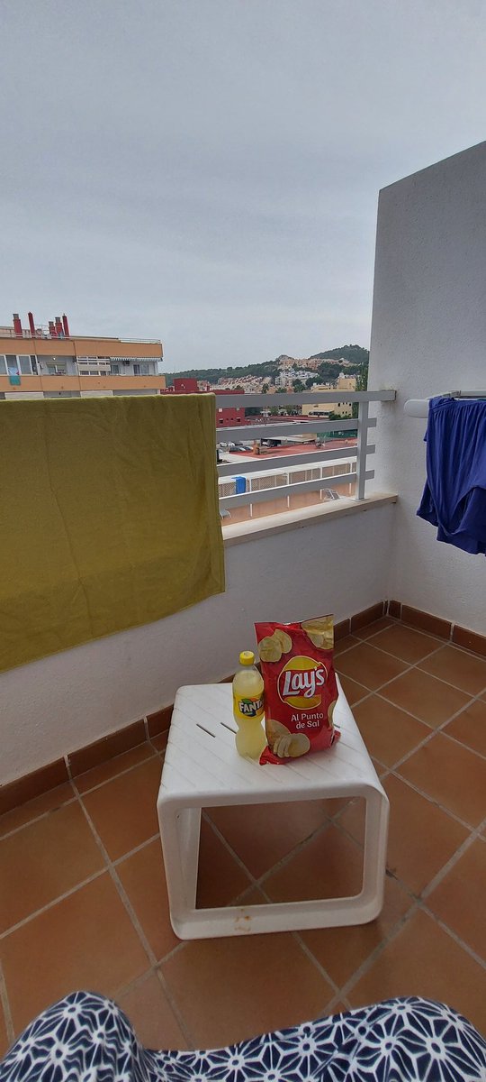 Sez_Lar's tweet photo. Tell me you are on holiday without telling me you are on holiday..I'll go first 🤣🍹🌞
#santaponsa #nearlyhometime https://t.co/tCOETTvvXm