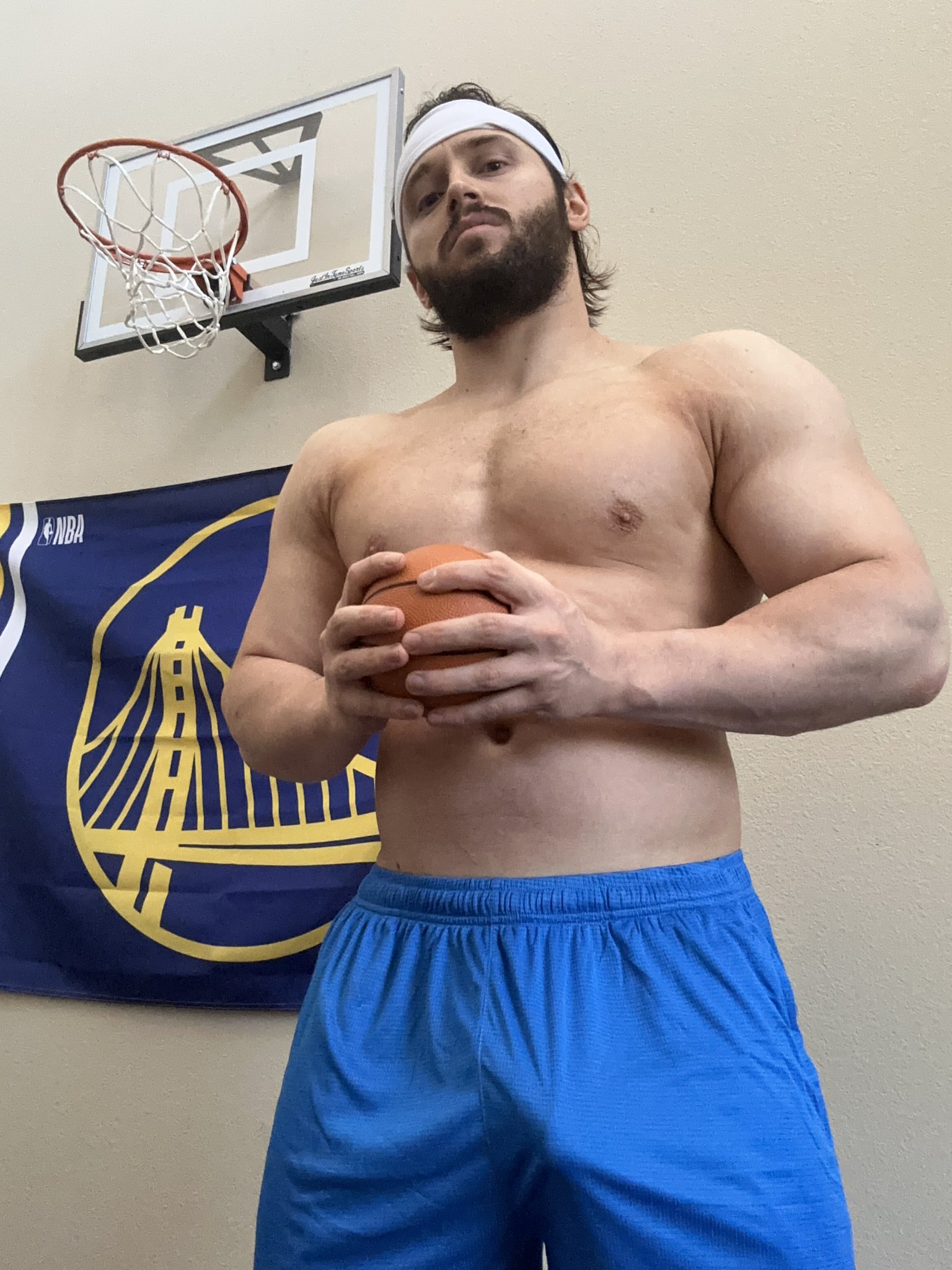 Jason Genesis on Twitter: "What if we played 1v1? If I make it, YOU take it 😈🍆 https://t.co