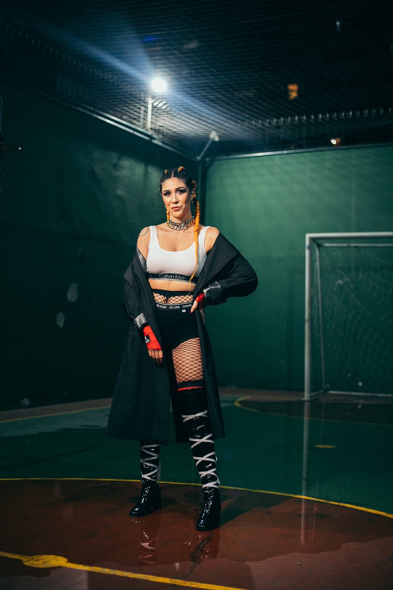 foquinha's tweet photo. Eu me entreguei e decretei K.O. 🗣 #HalloweenDaPabllo ontem homenageando um dos maiores (e primeiros) hits da mami @pabllovittar ❤️‍🔥

📸 @Viniciuscostaph 

#Halloween https://t.co/eZJM30fuxU