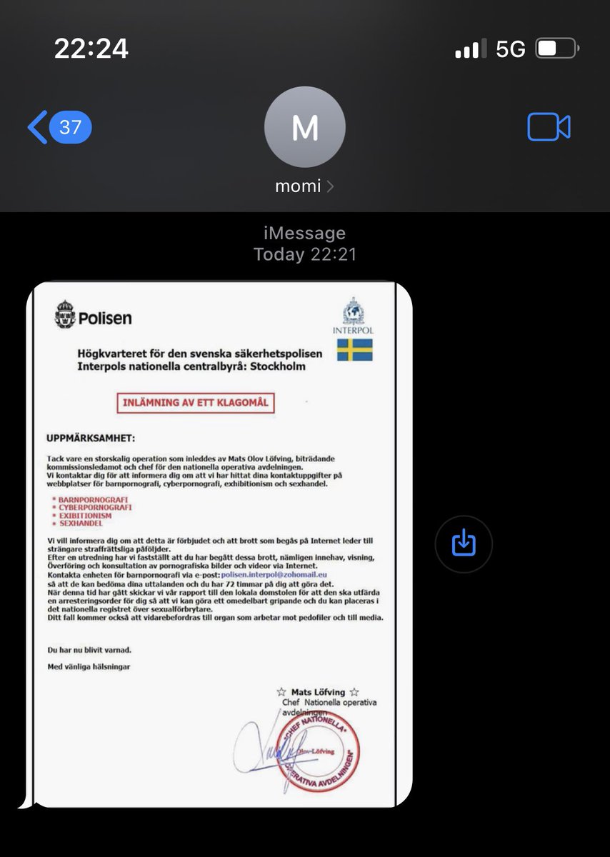 cousinkian's tweet photo. nån dräng försöker get the bag från min mamma. ill be damned if my nerdy ass let that happen💀💀💀 https://t.co/qnsHj0gjN3
