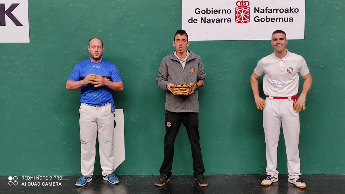 🏆 Final campeonato navarro Manomanista seniors de tercera

🔴 LARRAYOZ (Lagunak) 15
🔵 AYENSA (Beti Onak) 18

#PelotaVasca