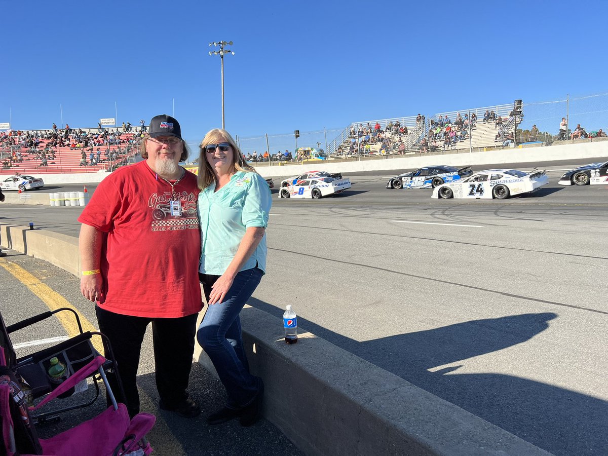 Race22_Radio's tweet photo. Redhead and I are throughly enjoying some @CARSTour at @SoBoSpeedway57
Nothing like being here and seeing it live in person!!!
Love hearing @LBatycki and @tstevens92 @PitRowTV on todays call of the action
#carstour
#Commonwealth225 https://t.co/1Ff6aAVfZh