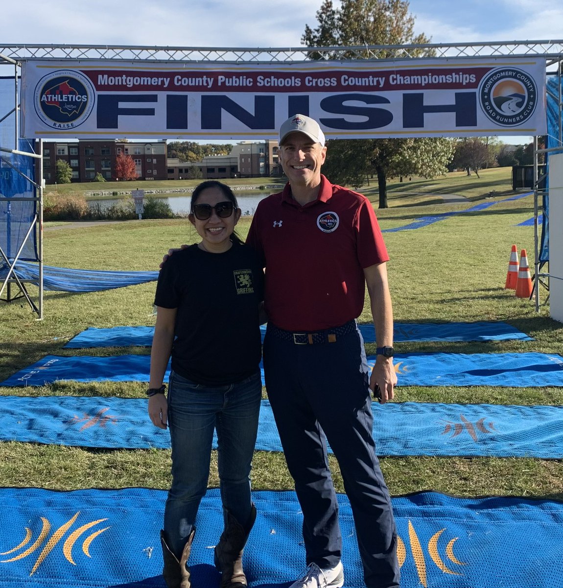 mcpsAD's tweet photo. Thank you @MCPS Chief Medical Officer, Dr. Patricia Kapunan for coming out to our county cross country meet! We appreciate her continued guidance and support of our student-athletes & all of @MCPSAthletics! #WeRAISE #SafeCompetition https://t.co/ZyNSjZEEYJ
