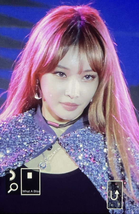chunghamiu's tweet photo. the stylists ate shes so beautiful 🥲 https://t.co/O90jiz1vcJ