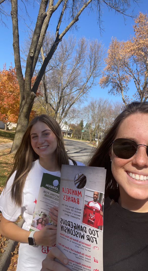 2ndForRon's tweet photo. Out knocking doors in Middleton!

We’re going door to door spreading our message and Fighting for Freedom! https://t.co/qLgsZi1VDb