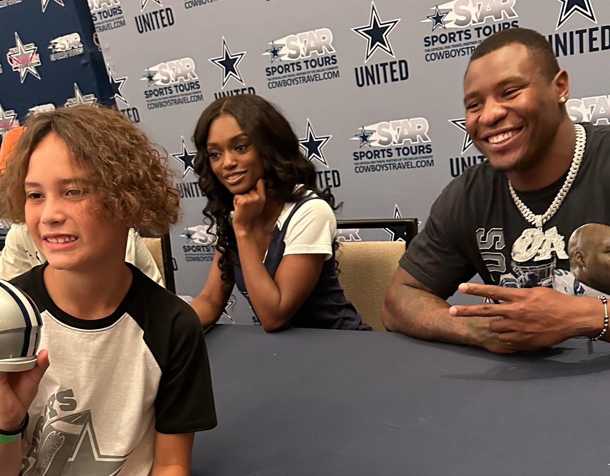 StarSportsTours's tweet photo. Swipe to see @lifeofdorance get happier with each fan pic🤩 we love the energy!!!

#DETvsDAL
#DallasCowboys  #CowboysNation #CowboysTravel #WeDemBoyz #onlyatSST https://t.co/tQSMh5YMdK