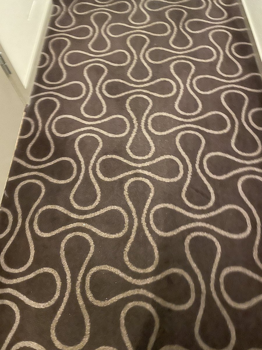 EViding's tweet image. Av nån anledning får jag en väldig lust att köpa trosskydd