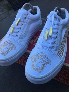 vansworldwide_'s tweet photo. Vans x Versace https://t.co/hC81SjgAfE