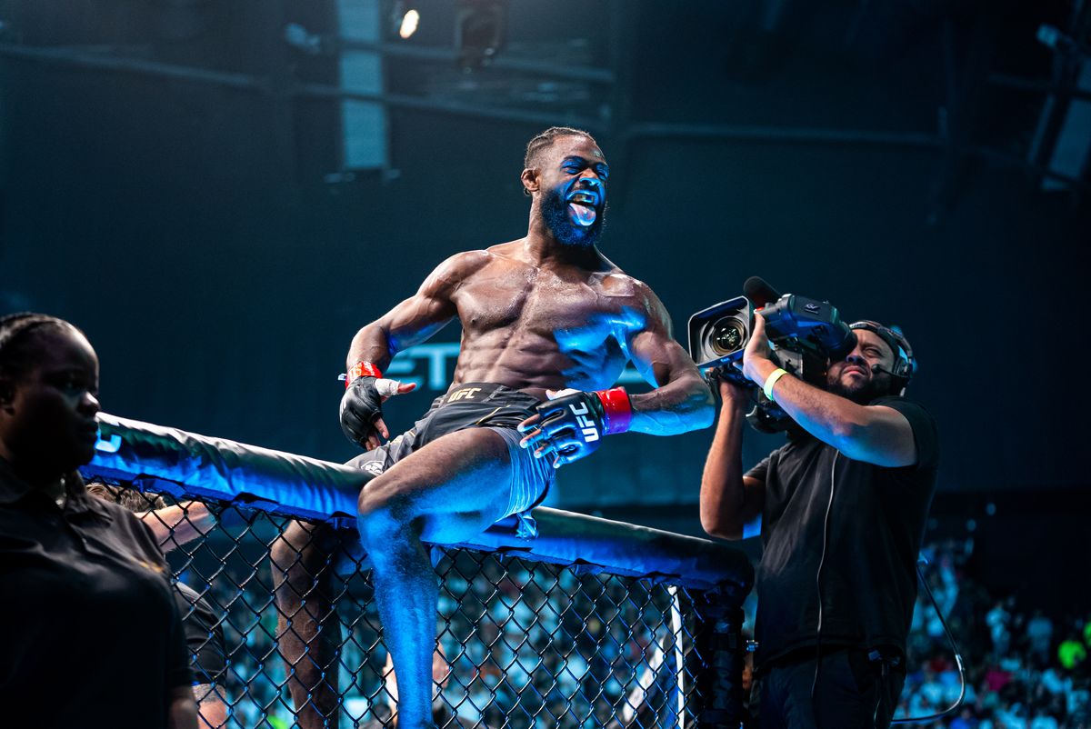 ufc_jp's tweet photo. バンタム級タイトルをかけた一戦🏆

アルジャメイン・スターリングが圧倒的なパフォーマンスで防衛成功👏

#UFC280
#AndStill https://t.co/xNGXH97pT9