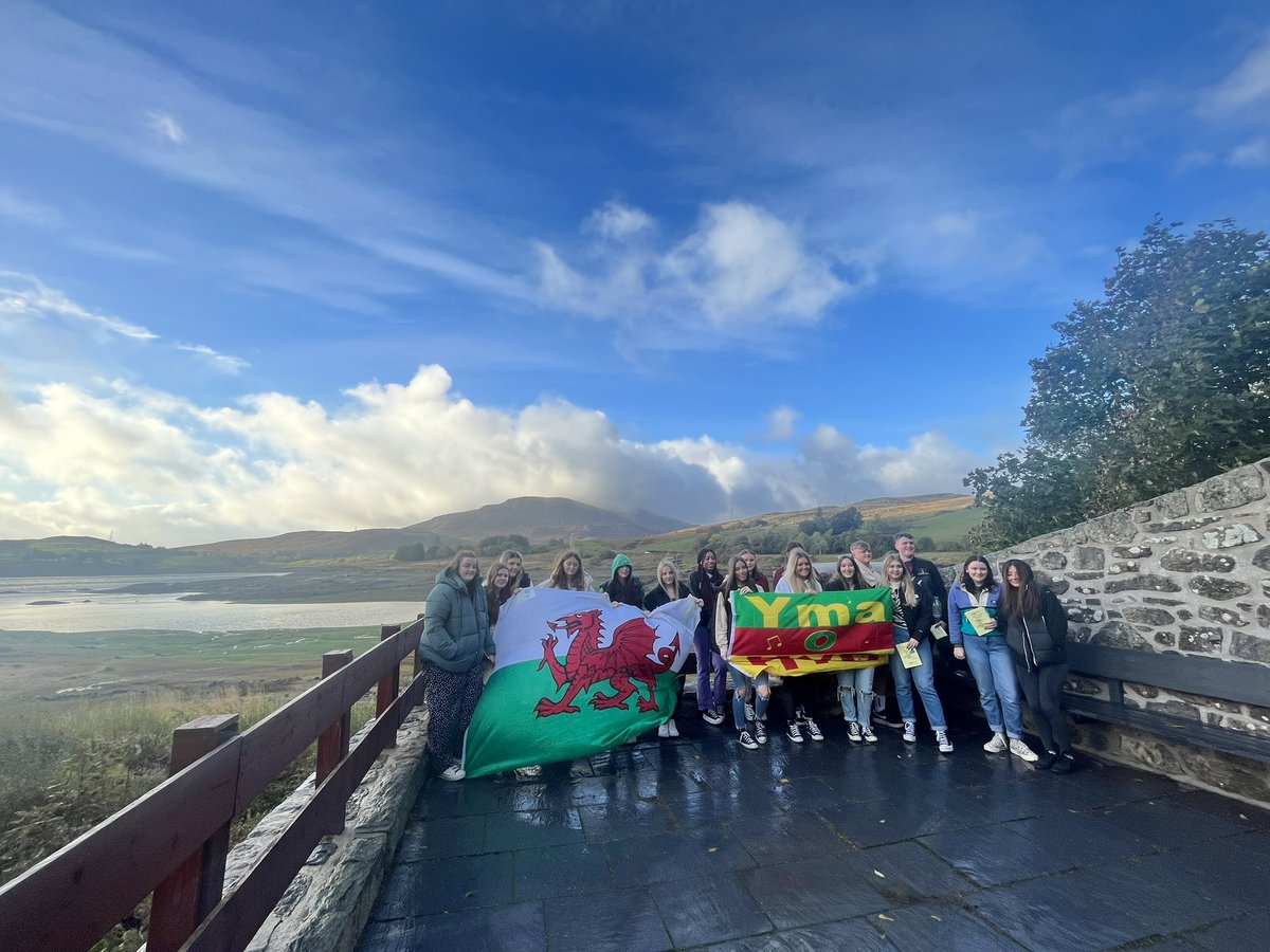 MissGShenton's tweet photo. Crwydro'r Gogledd Orllewin 🏴󠁧󠁢󠁷󠁬󠁳󠁿
@CymraegBrynTawe https://t.co/PZFqxsgdna