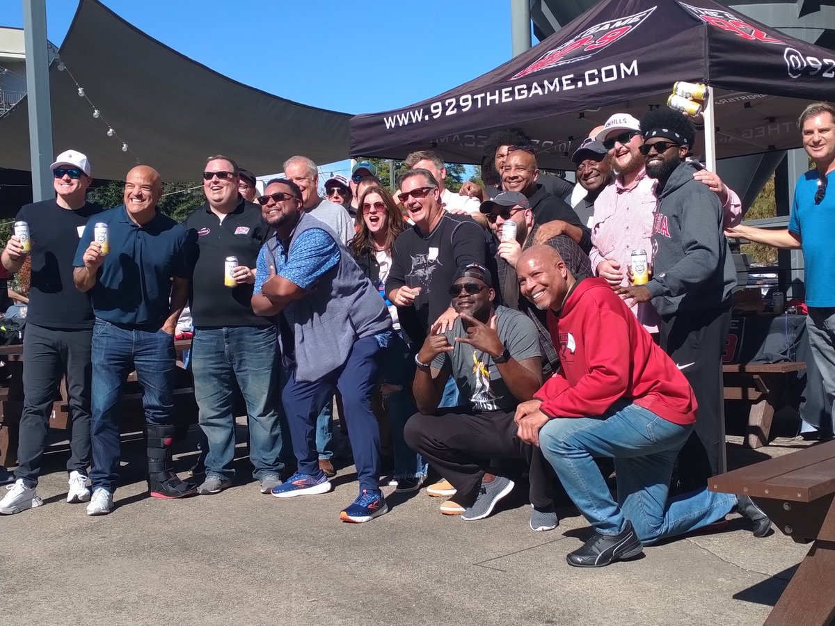 CarlaMorrison's tweet photo. @929TheGame I was there and really enjoyed all of you! @929TheGame 10th Anniversary celebration. Looking forward to connecting more. @MikeConti929 @JohnFricke @SportSandra @carldukes1 @samcrenshaw23 @JRSportBrief @randymac81 @ChitChatComm
#ChitChatComm https://t.co/iC4Bv8gN56