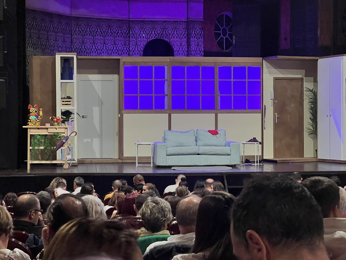 En el teatro, quieres pecar conmigo ;-) ?