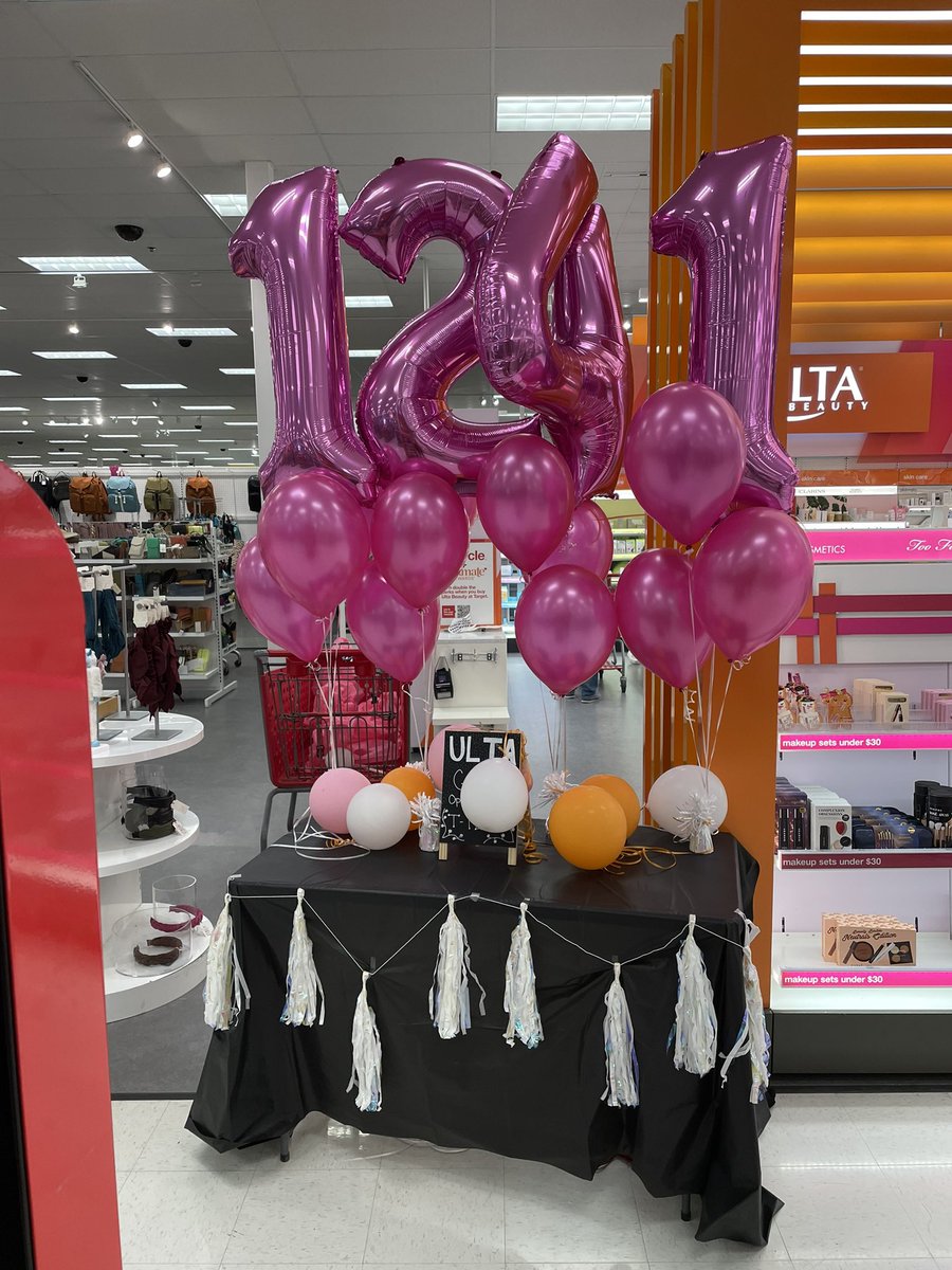 bmbh12's tweet photo. Grand Opening for Ulta at T1241! #ultabeauty @Target @ultabeauty @LKDomm #readytomakeeveryonebeautiful #linkcircle+ultimaterewards https://t.co/y29BfiL6Wx