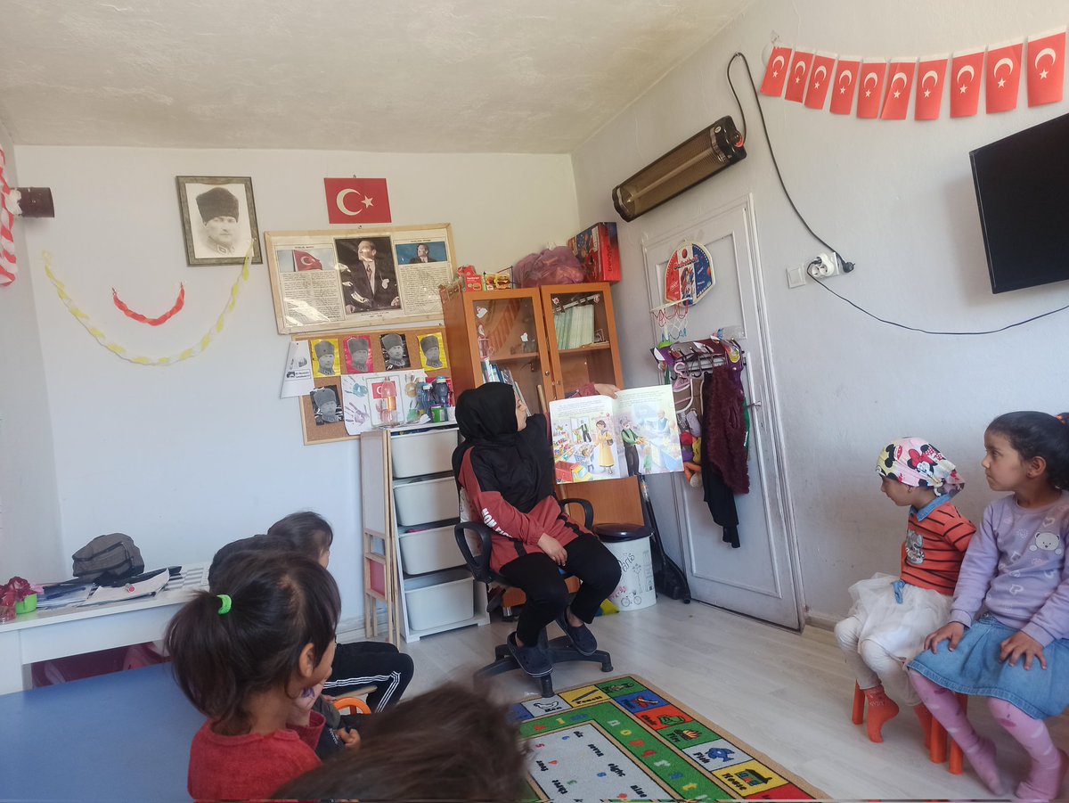 Kitap okunuyor projesi kapsamında okulumuzda her gün 1 etkinlik saati öykü okunuyor
<a href="/365/">365 Networks</a> gün öykü mem
<a href="/ekin2107/">ebubekir ekin🇹🇷</a> <a href="/IoYukar/">Salihli İlkokulu Müdürlüğü</a> <a href="/Cihanozan18/">Cihan ozan</a> <a href="/Diyarbakirmem/">Diyarbakır İl Millî Eğitim Müdürlüğü</a> <a href="/erganimem1/">erganimem</a> <a href="/erganimem2/">ERGANİ İLÇE MİLLİ EĞİTİM MÜDÜRLÜĞÜ</a> <a href="/Murat4Kucukali/">Murat Küçükali</a>