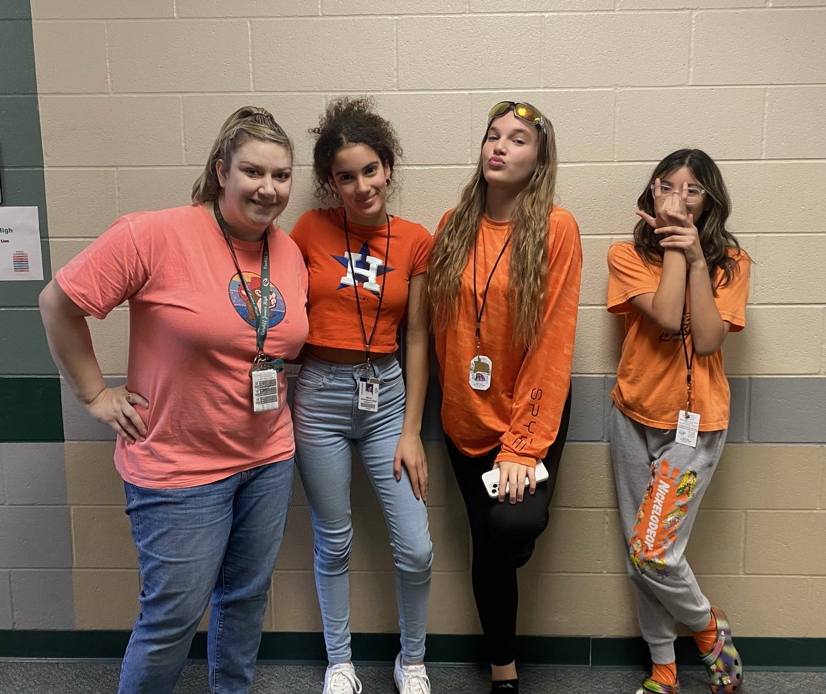 Christine Bruhnke tweet media