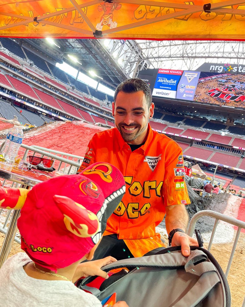 The Monster Jam Pit Party always brings out all the smiles 😁 #MonsterJam