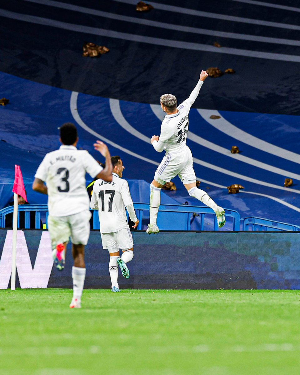 realmadridarab's tweet photo. 🦅  الصقر يطير عاليا! https://t.co/Pzg5r48A1p