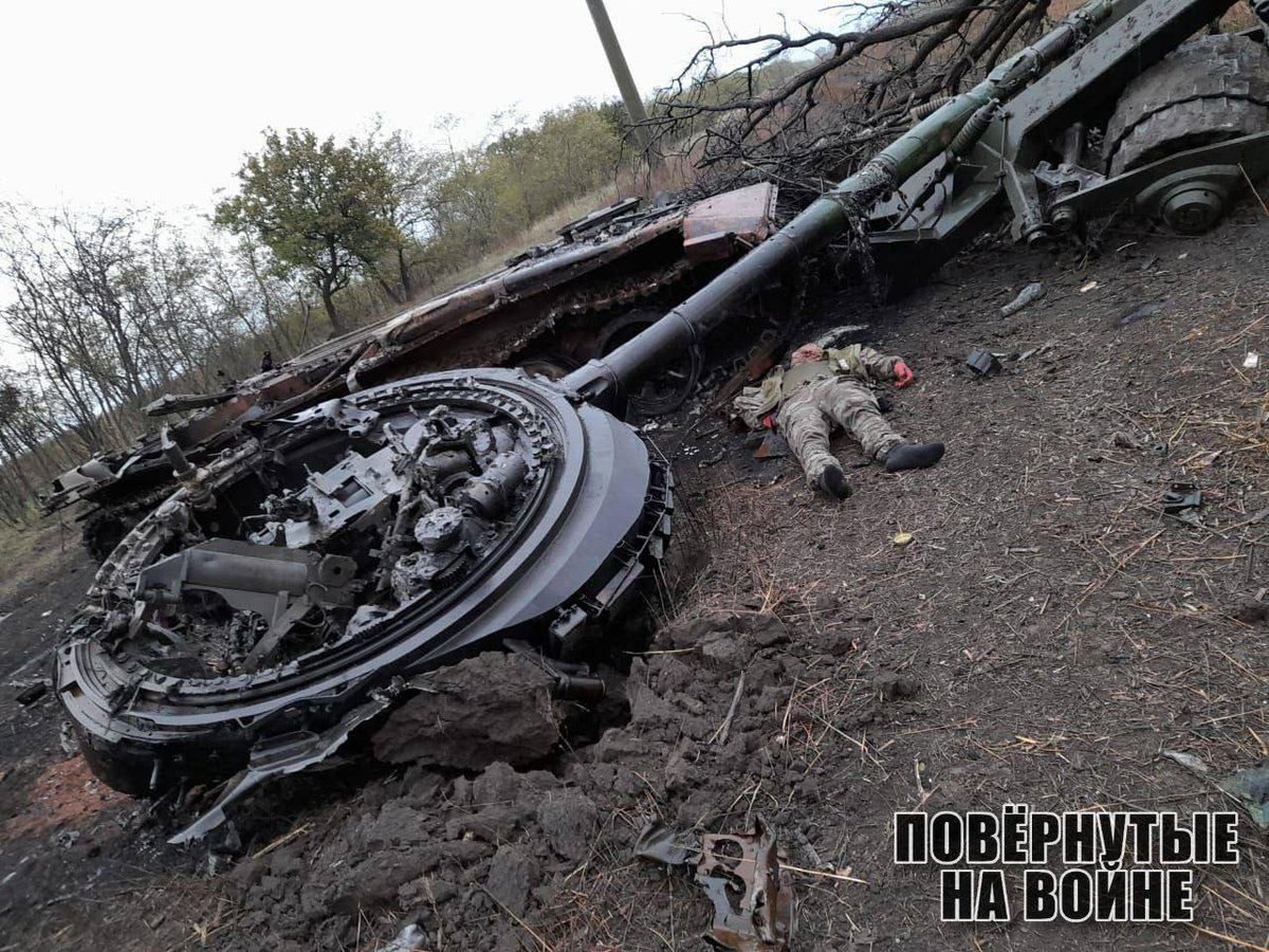 editorwarfare's tweet photo. FOTO: T-72 ucraniano decapitado.
https://t.co/zEnnRes1S5
#Warfareblog #warfare #ukrainwar #russia #T72 https://t.co/LrdsFRkQz2