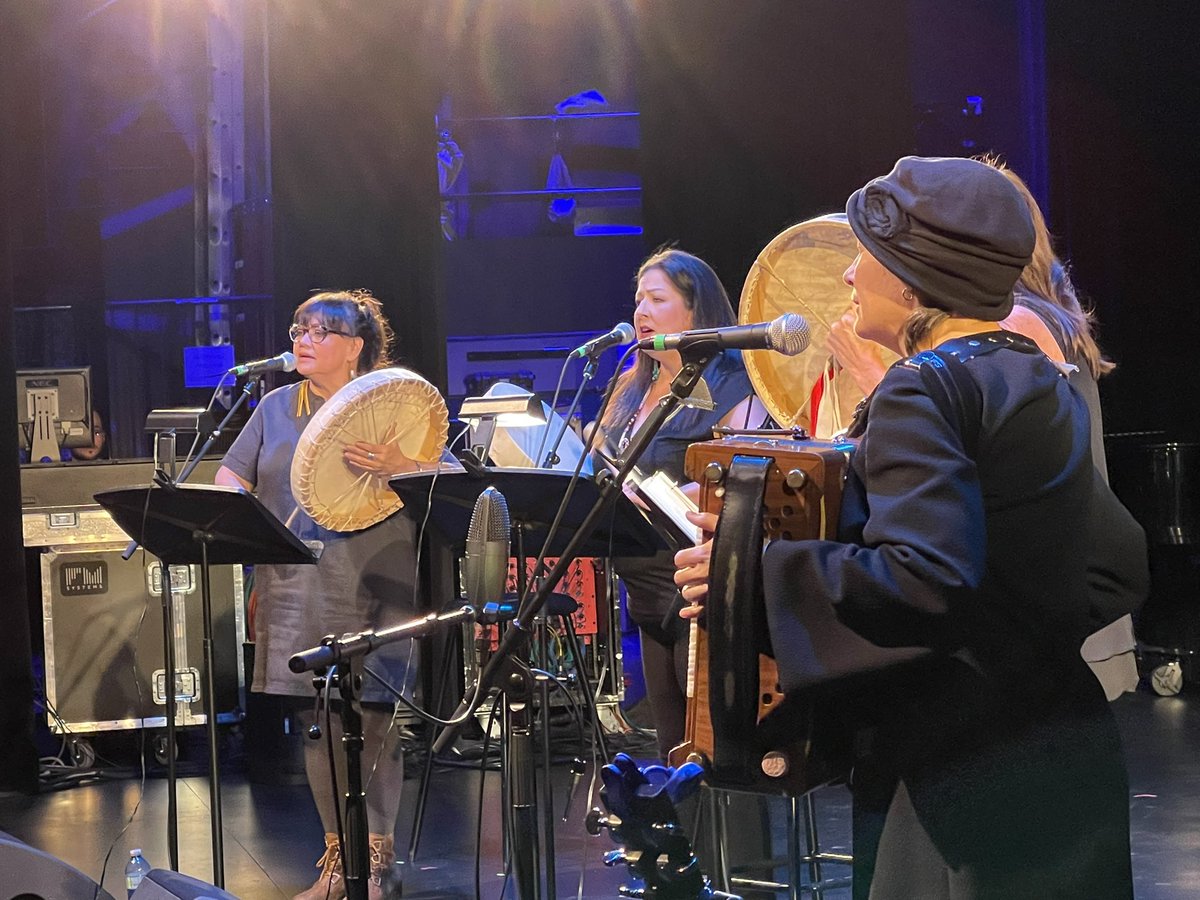 cindymcleod's tweet image. On the River with Asani and Maria Dunn at #abshowcase #thestoryoffortmackay #powerfulwomen #dorothymcdonaldhyde