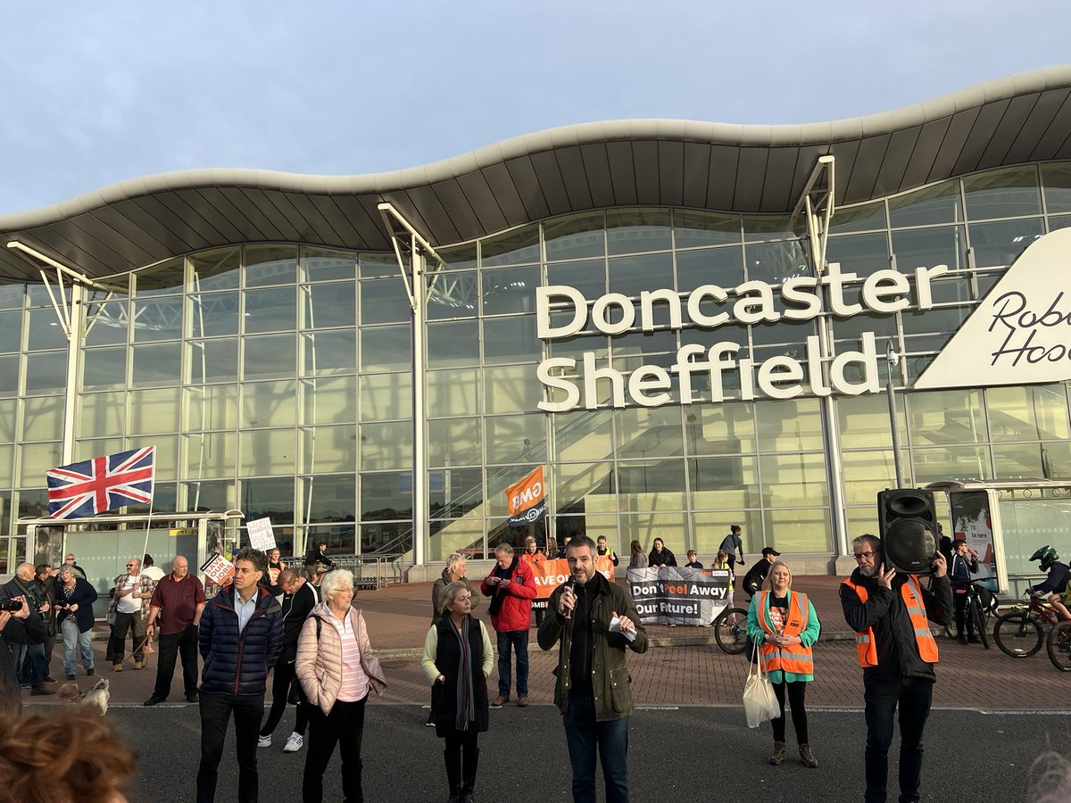 TimCouncillor's tweet photo. What a tremendous show of public support at the Save DSA march this afternoon. #SaveDSA @save_dsa @SallyJameson @Ed_Miliband @olivercoppard @sarahbarnesGMB @MayorRos @HempshallLeanne @SusanJDurant https://t.co/NSPbGMJwvd