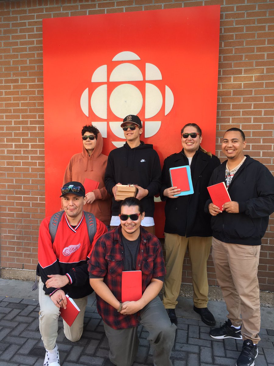 This fantastic group from @OfficialCottfn reminded me today why radio is awesome. They came for a tour as they prep to hit the airwaves. @LondonMorning @RebeccaZandberg had a few tips but so many great ideas here! #radioisfun