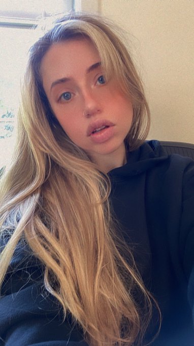 Curious what I&rsquo;m up to? Come say hi on https://t.co/jltjleBWOb https://t.co/eU150LJVM6<a href="/tag/nsfw"class="tags"><span>#nsfw</span></a>