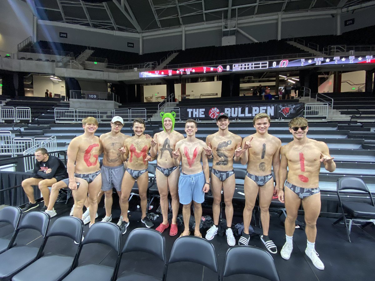 carinamonroe13's tweet photo. @OmahaSWM showing support for @OmahaVB!! @OmahaSADev https://t.co/U2tq73xnzi