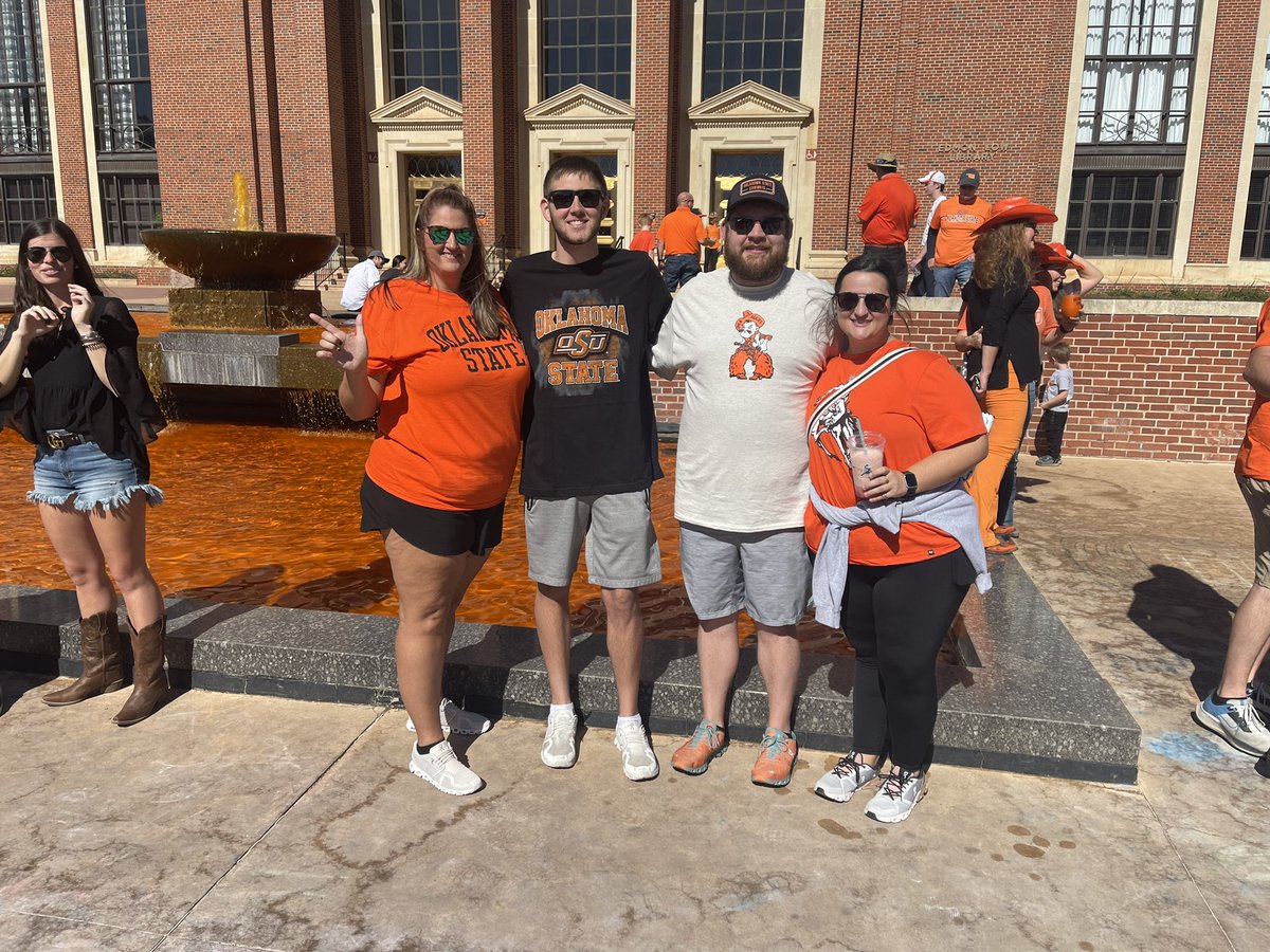 mroley34's tweet photo. #GOPOKES https://t.co/0gUhCFM8Vm